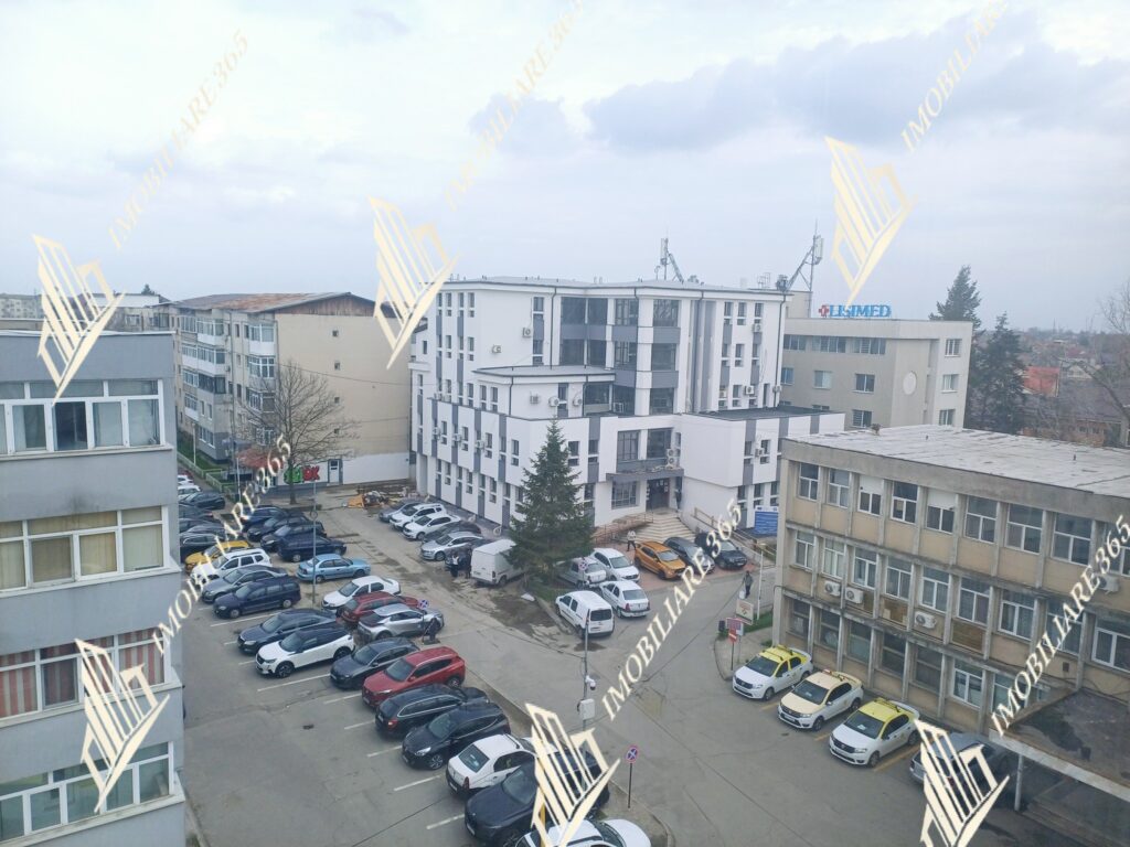 Apartament cu 3 camere Ultracentral (V-uri).