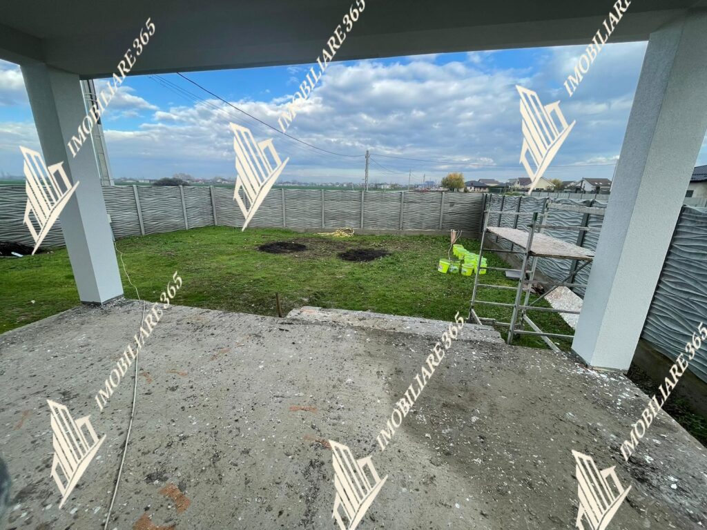 Teren in suprafata de 680 mp situat in Slatioara str. Mihai Viteazu nr 1 cu casa pe parter in zona rezidentiala